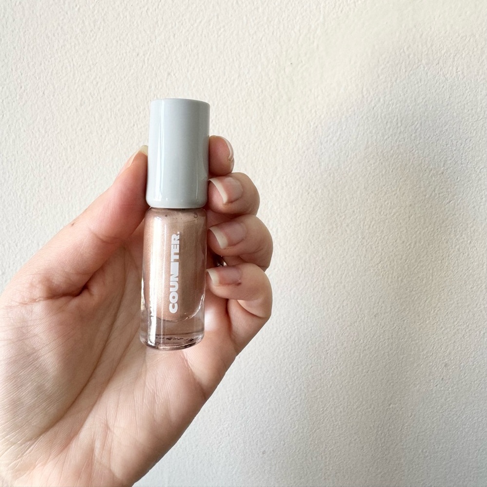 NIB Aura Counter Lid Glow Cream Shadow